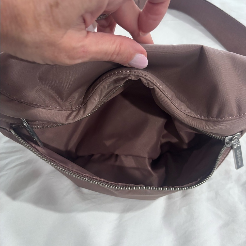Lululemon City Adventurer Belt Bag 2.5L Crossbody Mauve Brand New With Tags - Picture 10 of 14
